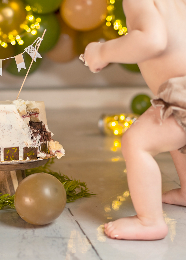 niño con tarta